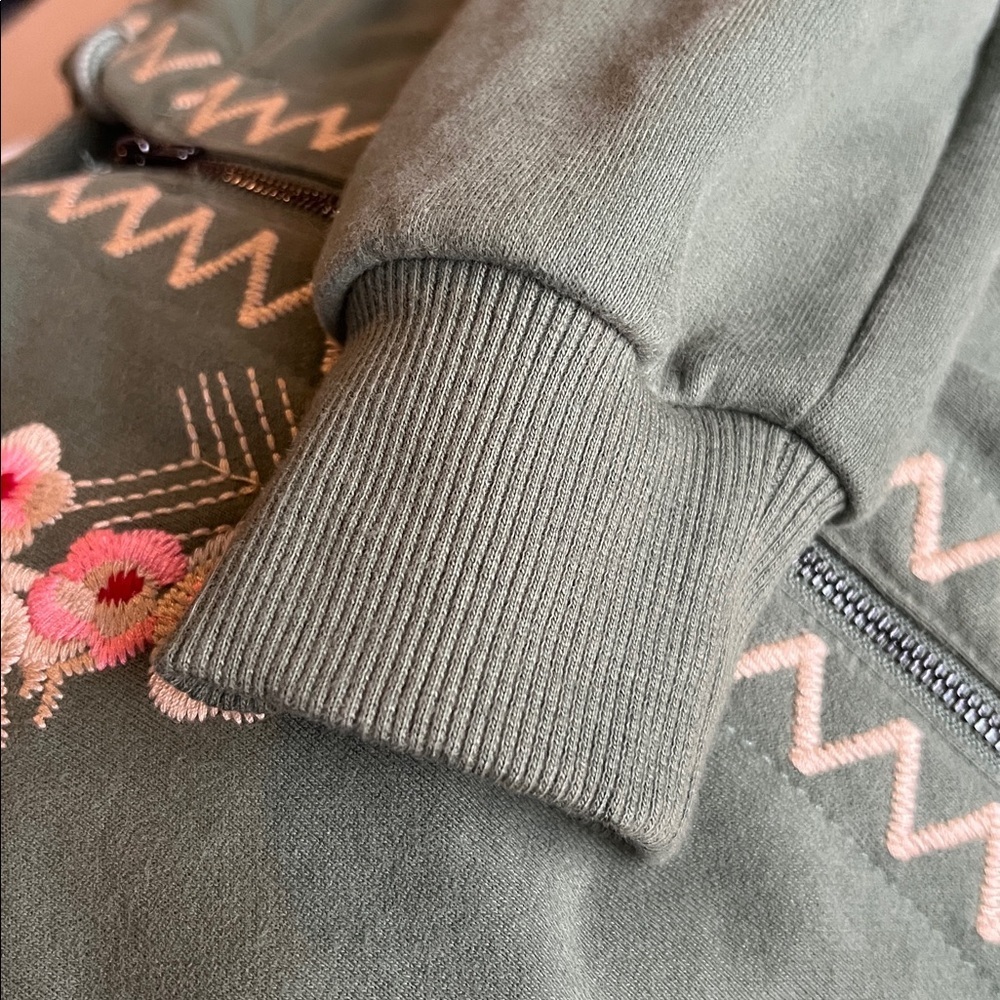Solitaire Green Embroidered Utility Jacket - Picture 7 of 7
